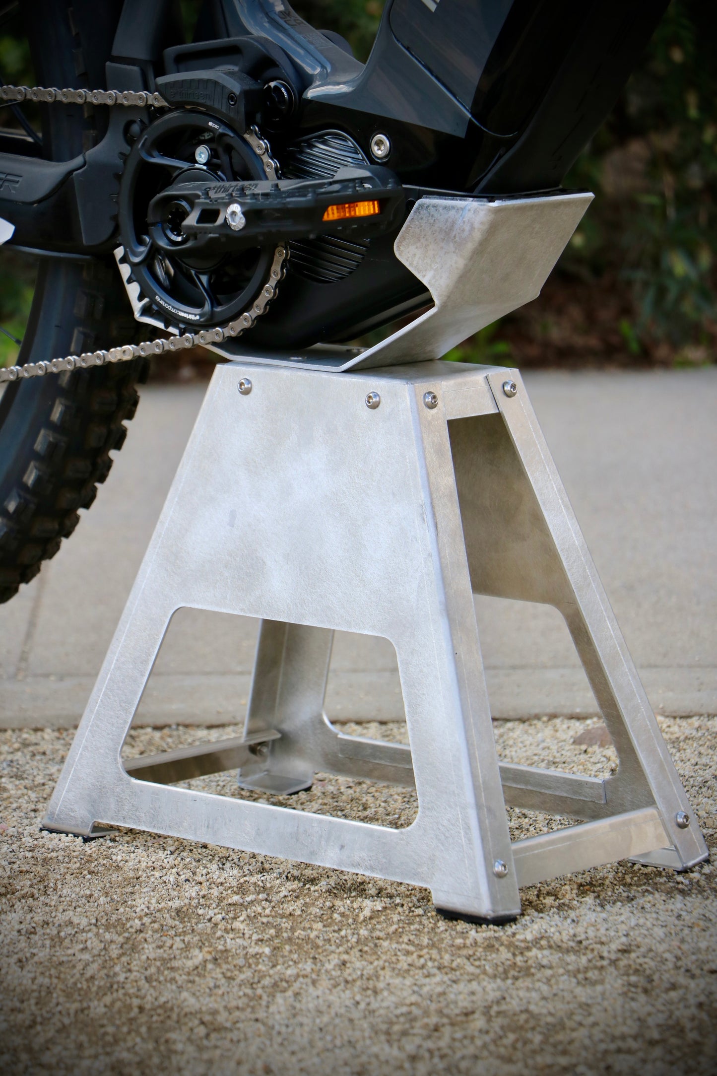 Intense Tazer E-Bike Stand mounted